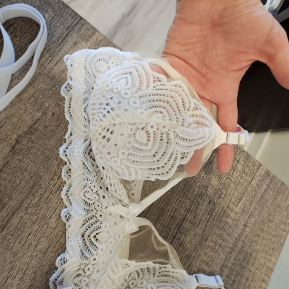 White Lace Lingerie set, GG: 36C-34DD - Picture 11 of 12